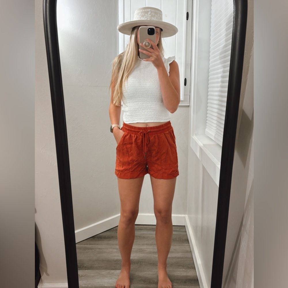 Universal Thread Orange shorts size small